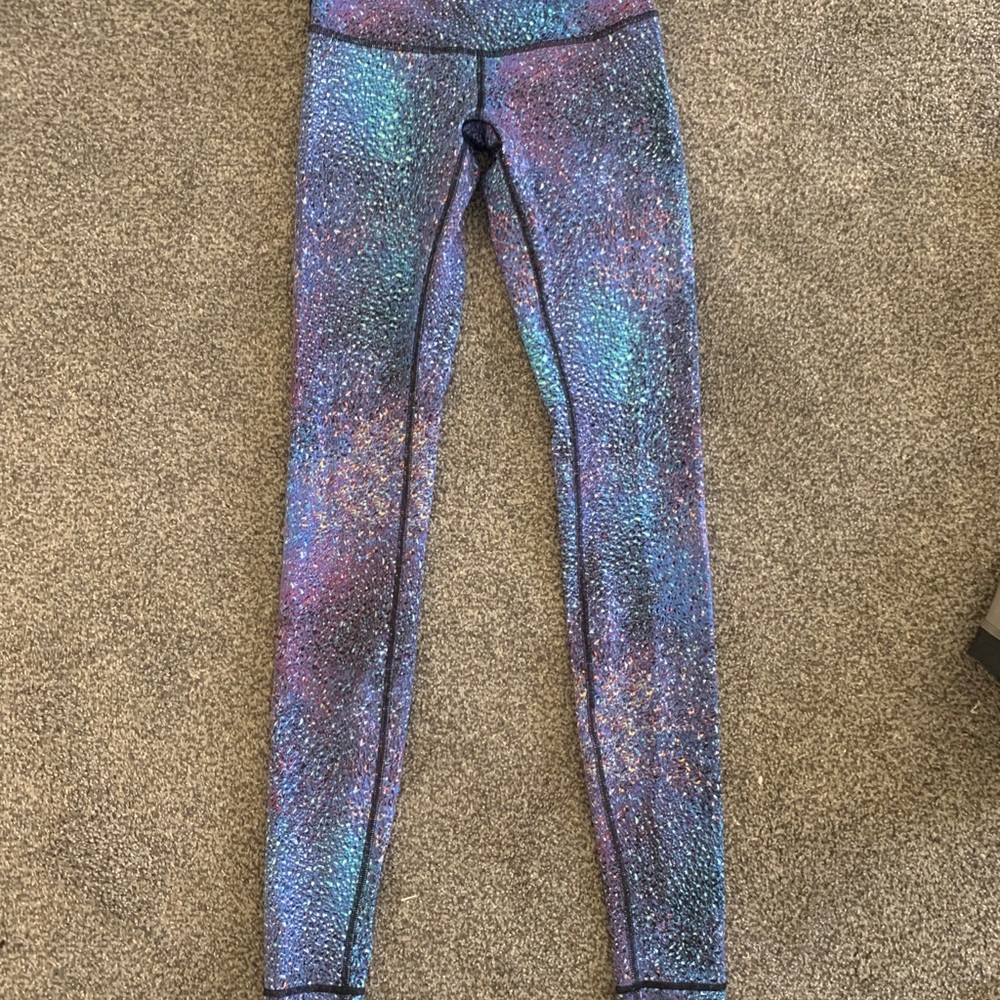 Lululemon multi strive, wonder unders, size 4